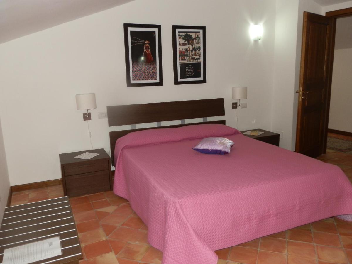 Agriturismo Ai Monaci Montano Antilia Kültér fotó